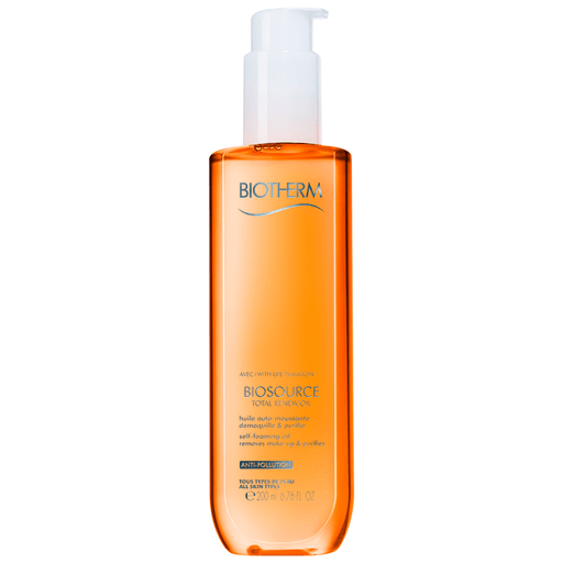 El Desmaquillante Biosource Total Renew Oil de Biotherm es un aceite autoespumante y antipolución que elimina el maquillaje y purifica la piel.