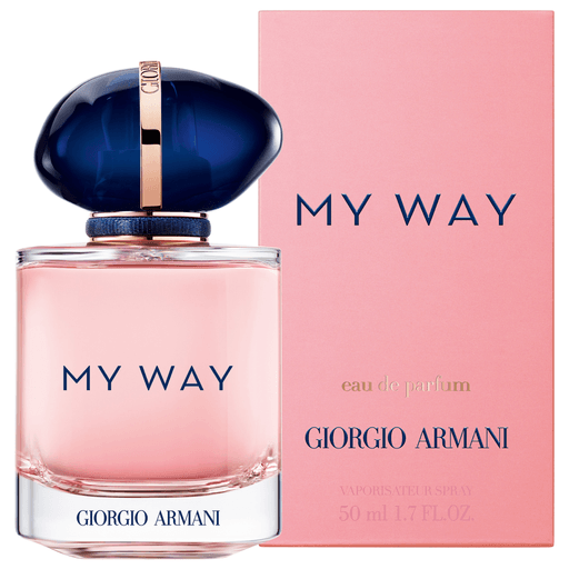 Descubrí My Way, la nueva fragancia femenina de Giorgio Armani. My Way es una invitación a ampliar tus horizontes y vivir encuentros especiales en todo el mundo. Un brillante bouquet de flores blancas se alberga en un frasco talismán, una metáfora del mundo.