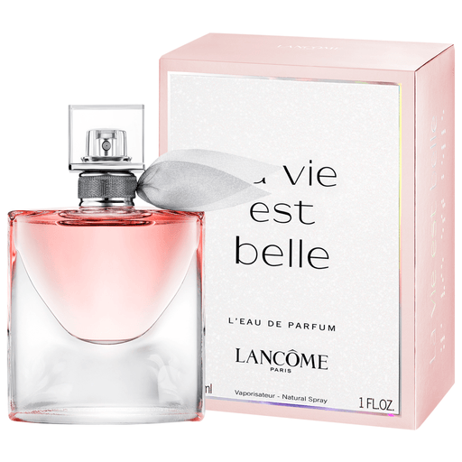 Una fragancia floral afrutada definida por la elegancia del sutil almizcle blanco. La vie est belle es un perfume verdaderamente adictivo. 