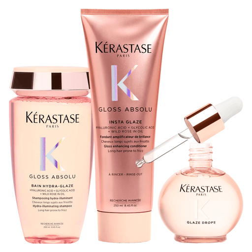Gloss Absolu de Kérastase tiene una fórmula a base de ácido hialurónico, ácido glicólico y extracto de rosa silvestre, la cual te proporciona un cabello glossy: suave, con brillo y ligero. Este imperdible pack incluye un shampoo Bain Hydra-Glaze de 250ml + un acondicionador Insta Glaze de 250ml + un aceite Glaze Drops de 45ml.
