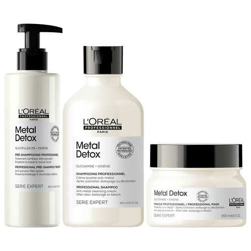 El Pack L'Oréal Professionnel Metal Detox incluye un Shampoo de 300ml, un Tratamiento Pre Shampoo de 250ml y una Mascarilla de 250ml, diseñados para desintoxicar y proteger el cabello después de cualquier servicio de color, balayage o decoloración. El Tratamiento Pre Shampoo reduce la porosidad cuando el cabello es más vulnerable al agua, mientras que el Shampoo elimina residuos metálicos, dejando el cabello más fuerte, saludable y radiante. Además, la Mascarilla protege la fibra capilar de los depósitos de partículas tras la coloración, manteniendo el cabello nutrido y protegido.