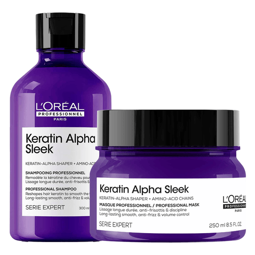 Lográ un cabello más suave, disciplinado y con brillo profesional con el pack L'Oréal Professionnel Keratin Alpha Sleek, que incluye un shampoo de 300ml y una máscara de 250ml. El shampoo limpia delicadamente mientras ayuda a alisar, hidratar y fortalecer la fibra capilar gracias a su fórmula con Moldeador Keratin-Alpha y cadenas de aminoácidos, controlando el frizz y el volumen por hasta 2 semanas. La máscara complementa el tratamiento con una nutrición intensiva que remodela y suaviza el cabello desde la primera aplicación, aportando hidratación profunda, brillo instantáneo y un acabado sedoso con movimiento natural.
