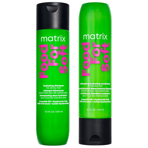 El Pack Matrix Food For Soft incluye un shampoo y un acondicionador de 300 ml, ambos enriquecidos con aceite de aguacate y ácido hialurónico: el shampoo limpia profundamente e hidrata mientras elimina el exceso de grasa, y el acondicionador desenreda y nutre el cabello seco y quebradizo.