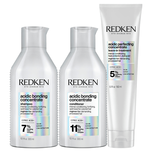 Este pack Acidic Bonding Concentrate es la solución Profesional de Redken para la reparación, protección, transformación y nutrición del cabello dañado y debilitado. Incluye un shampoo de 300ml + un acondicionador de 300ml + un tratamiento Leave-In sin enjuague de 150ml.