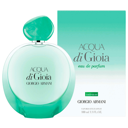 Descubrí el nuevo Eau de Parfum Intense Acqua di Gioia, una intensidad chispeante que combina notas cítricas vibrantes y deliciosos frutos rojos, iluminados por un dúo floreciente de delicados pétalos de rosa y jazmín acuático, capturando el estado de ánimo eterno de un verano italiano. Con Acqua di Gioia EDP Intense, emprendé un alegre día de verano que durará para siempre.