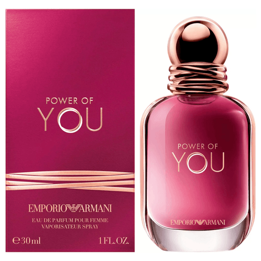 Power of You de Emporio Armani captura una nueva adicción gourmand inspirada en el resplandor exótico y la fuerza femenina. El Eau de Parfum combina la vibrante fruta de la pasión con el delicado frangipani y la sensual vainilla, creando una fragancia que irradia confianza y encanto. 