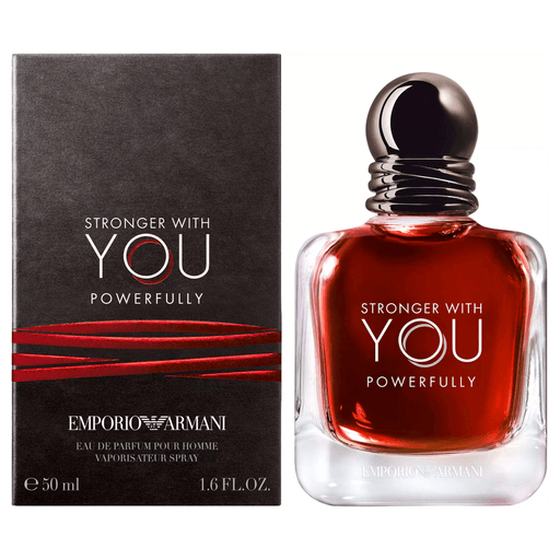 Stronger With You Powerfully, una fragancia irresistible que añade un toque ahumado a su icónico aroma, intensificando su característico acorde de castaña azucarada con un nuevo y delicioso acorde de cereza dulce.