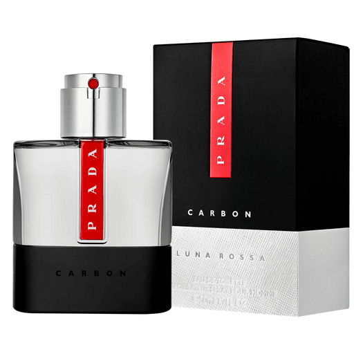 Prada Luna Rossa Carbon se abre con elegantes notas masculinas de lavanda y tintura de tierra, contrastadas con un acorde metálico que evoca innovación y velocidad. Fuerte y desafiante, la fragancia combina botánicos y sintéticos destilados al vapor para combinar proezas de la naturaleza y la ingeniería.
