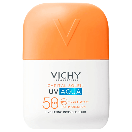 Capital Soleil UV Aqua FPS50, es un fluido facial hidratante y fresco con protección UV diaria avanzada. Este protector solar facial es ligero y fresco, como el agua. Está potenciado por la UV AQUA TECHNOLOGY para una defensa avanzada frente a los rayos UVA, UVB, la contaminación y el estrés oxidativo causado por los rayos infrarrojos. Proporciona una hidratación duradera en una textura acuosa, y que se absorbe al instante.