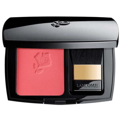 Blush Subtil se ha reinventado y ahora ofrece una infinidad de posibilidades para sublimar y realzar la tez con facilidad. Ultraligera y confortable, su textura en polvo se funde de forma natural sobre la piel para conseguir una tez fresca y un brillo saludable instantáneo, todo ello con suavidad y sensorialidad.