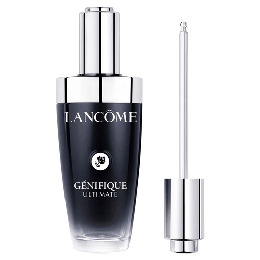 Descubrí el nuevo Génifique Ultimate de Lancôme, un sérum reparador patentado que reduce los daños visibles de la piel en 1 semana. Proporciona una acción de doble reparación, restaurando la barrera cutánea y combatiendo los primeros signos de envejecimiento, lo que lo convierte en un gran aliado antiedad.