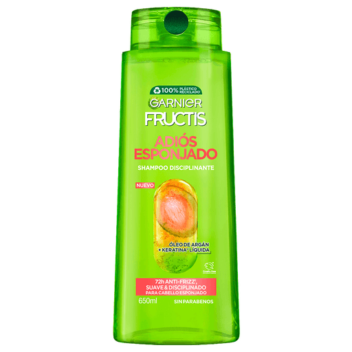 El shampoo Adiós Esponjado de Garnier Fructis suaviza y controla el frizz hasta por 72 horas, dejando el pelo suave y disciplinado incluso bajo 85% de humedad.