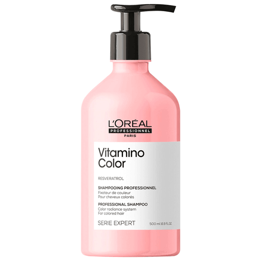 Vitamino Color es una fórmula profesional con resveratrol, potente polifenol, que protege el color de la decoloración por hasta 8 semanas, y la fibra de los daños para un cabello teñido perfecto.
