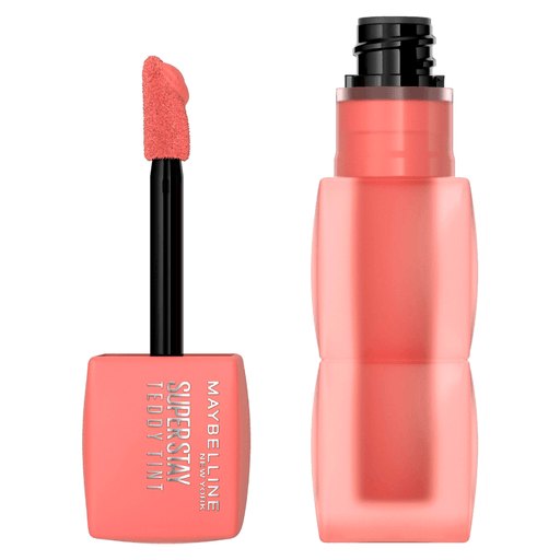 Labial Superstay Teddy Tint de color suave aporta a los labios un toque de color. Su fórmula tiene una textura suave y un tacto ligero y es muy cómoda de usar.