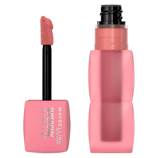 Labial Superstay Teddy Tint de color suave aporta a los labios un toque de color. Su fórmula tiene una textura suave y un tacto ligero y es muy cómoda de usar.