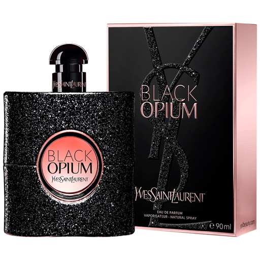 Black Opium Eau de Parfum es la fragancia femenina seductoramente embriagadora. Las notas iniciales del café rico en adrenalina y la dulce sensualidad de la vainilla se reclinan en la suavidad de las flores blancas para crear un aroma joven y moderno.