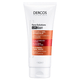 Este tratamiento reconstruye el cabello compensando el daño asociado a la pérdida de keratina, reduciendo un 63% del daño del cabello desde el primer uso.
